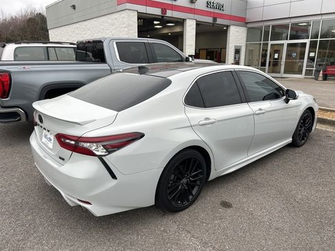Used 2022 Toyota Camry XSE image 4