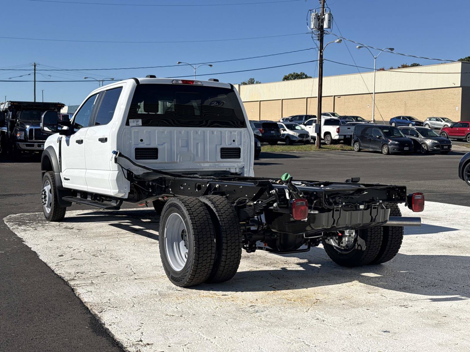 New 2027 Ford F550 4x4 Crew Cab image 5