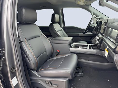 New 2025 Ford F350 Lariat w/ Chrome Package image 27