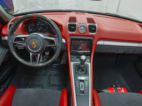 Used 2016 Porsche Boxster Spyder image 72