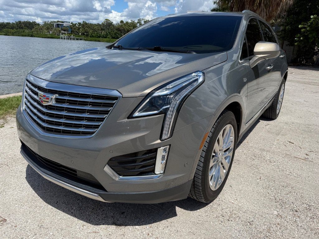 Used 2018 Cadillac XT5 Platinum w/ Driver Assist Package AWD/4WD image 5
