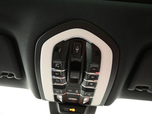 Used 2022 Porsche Macan S image 20