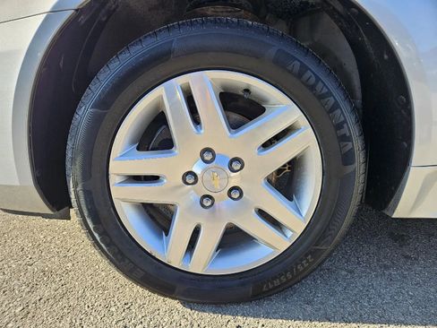 Used 2016 Chevrolet Impala LT FWD image 9