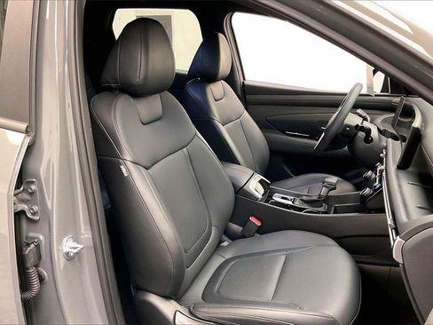 Certified 2025 Hyundai Santa Cruz SEL image 6