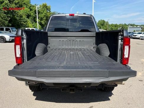 Used 2022 Ford F350 Lariat w/ Black Appearance Package AWD/4WD image 4