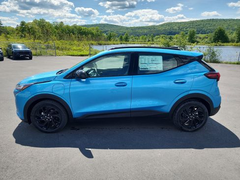 New 2027 Chevrolet Bolt RS w/ Technology Package FWD image 5