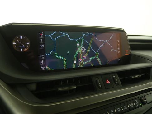 Used 2019 Lexus ES 300h w/ Luxury Package image 20