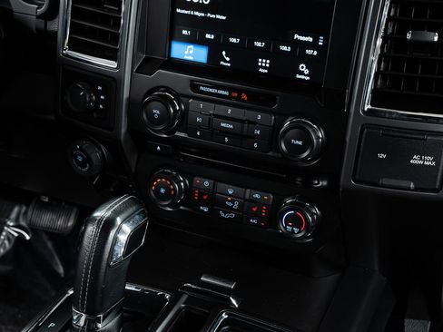 Used 2016 Ford F150 XLT w/ Equipment Group 302A Luxury image 15