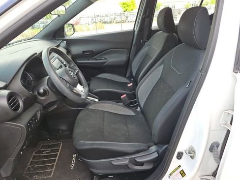 Used 2020 Nissan Kicks S FWD image 18