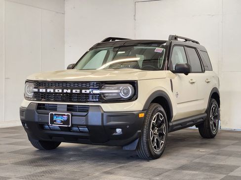 New 2025 Ford Bronco Sport Outer Banks w/ Outer Banks Tech Package+ AWD/4WD image 7
