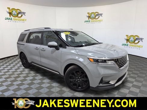 Used 2024 Kia Carnival SX FWD image 1