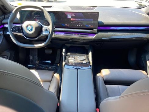 Used 2025 BMW i5 xDrive40 w/ Premium Package AWD/4WD image 13