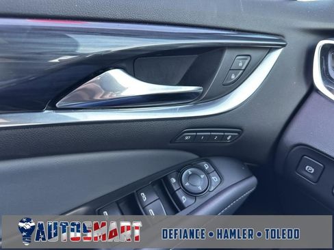 Used 2024 Buick Enclave Premium image 18