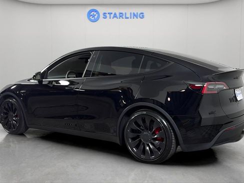 Used 2022 Tesla Model Y Performance image 4