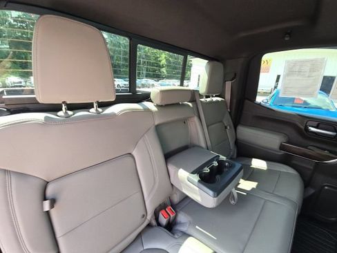 Used 2021 GMC Sierra 1500 SLT w/ SLT Premium Plus Package AWD/4WD image 17