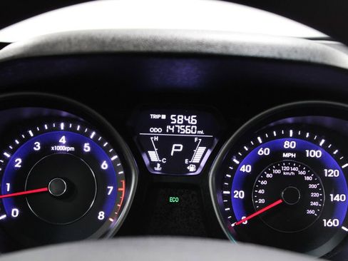 Used 2013 Hyundai Elantra GLS image 28