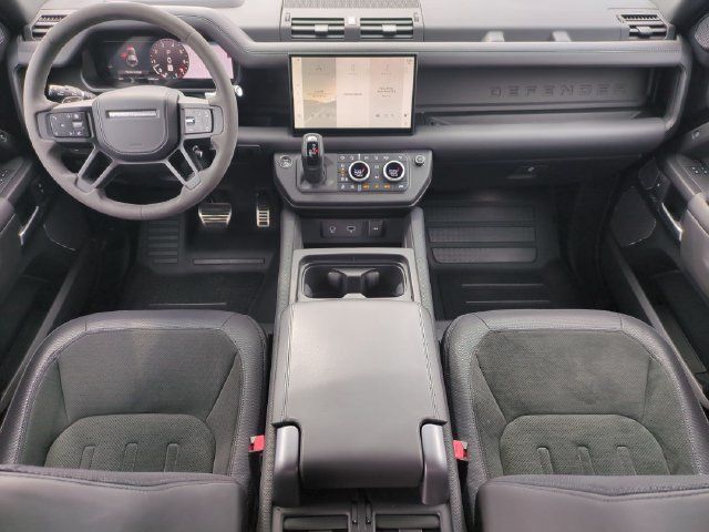 Used 2024 Land Rover Defender 110 V8 AWD/4WD image 14