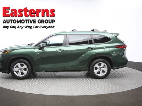 Used 2023 Toyota Highlander LE image 62