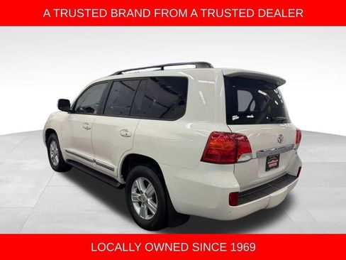 Used 2014 Toyota Land Cruiser image 3