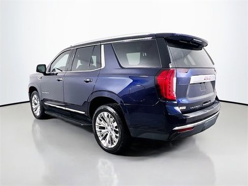 Used 2021 GMC Yukon SLT w/ SLT Luxury Plus Package image 4