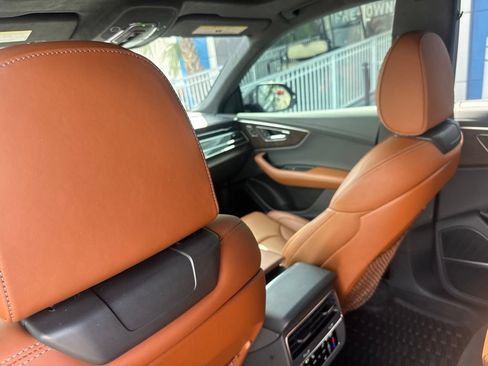 Used 2025 Audi Q8 Prestige AWD/4WD image 11