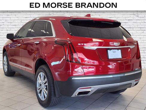 Certified 2022 Cadillac XT5 Premium Luxury image 3