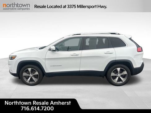 Used 2021 Jeep Cherokee Limited image 2