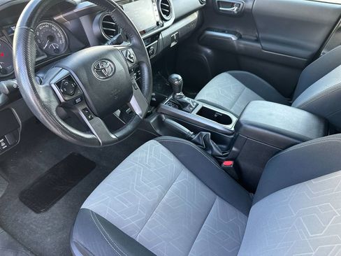 Used 2022 Toyota Tacoma 4x4 Double Cab image 9