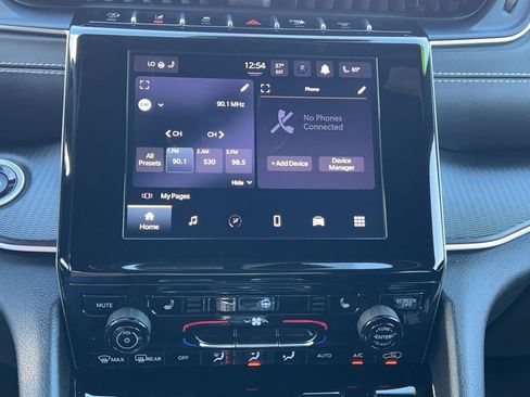 Used 2023 Jeep Grand Cherokee Altitude image 26