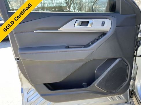Certified 2025 Ford Explorer Active image 16