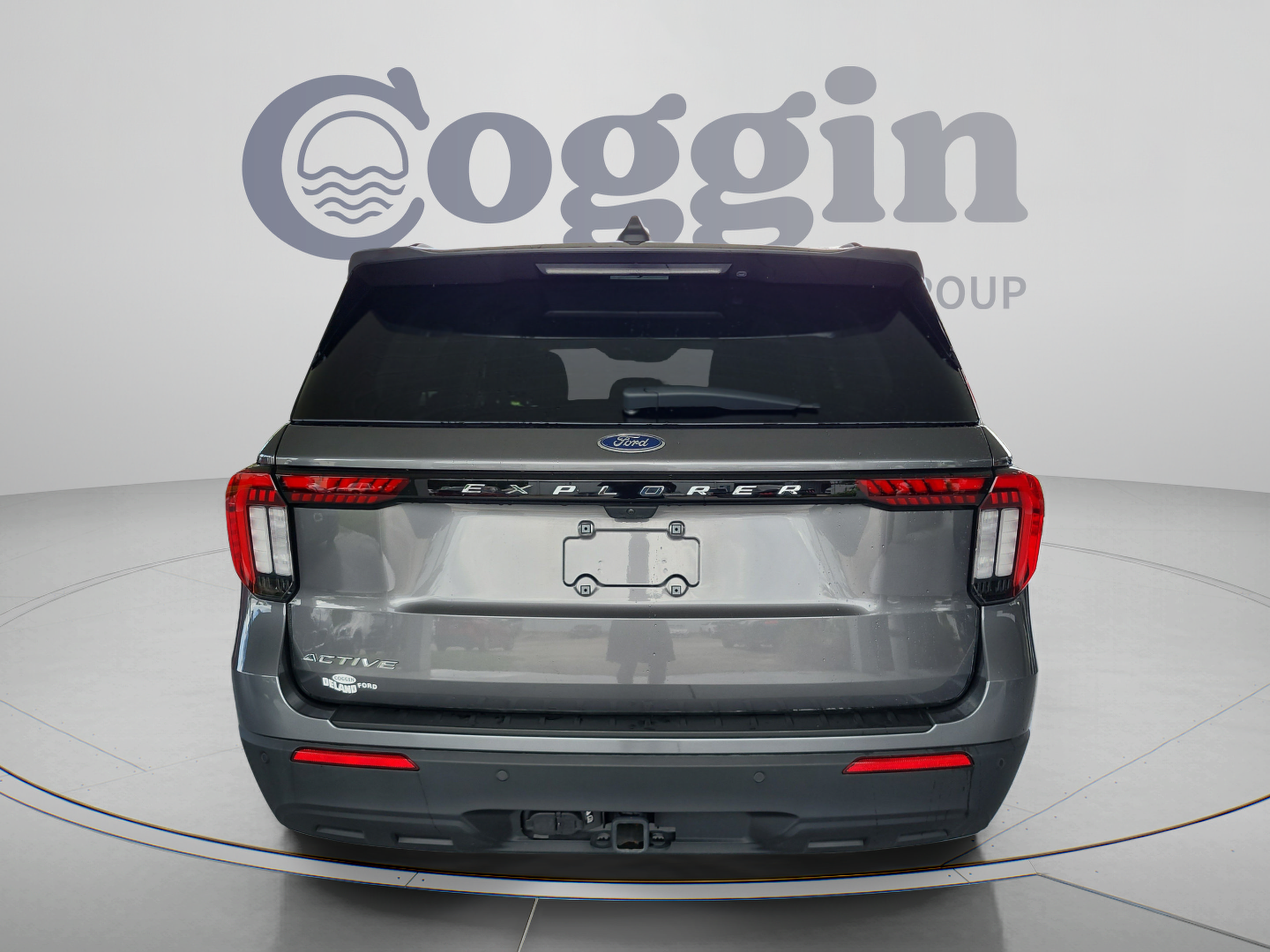 Used 2025 Ford Explorer Active RWD image 4