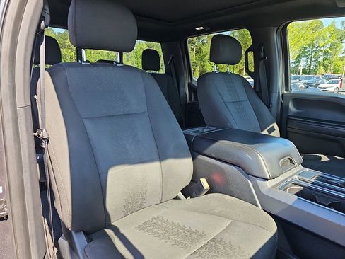 Used 2019 Ford F150 XLT w/ Equipment Group 302A Luxury AWD/4WD image 14