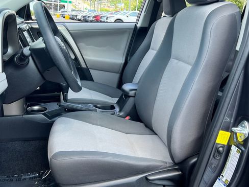 Used 2013 Toyota RAV4 LE AWD/4WD image 7