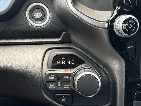New 2026 RAM 1500 4x4 Crew Cab image 26