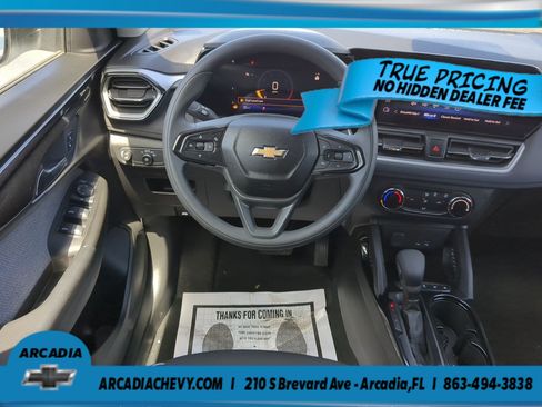 Used 2025 Chevrolet TrailBlazer LS w/ LS Convenience Package FWD image 16