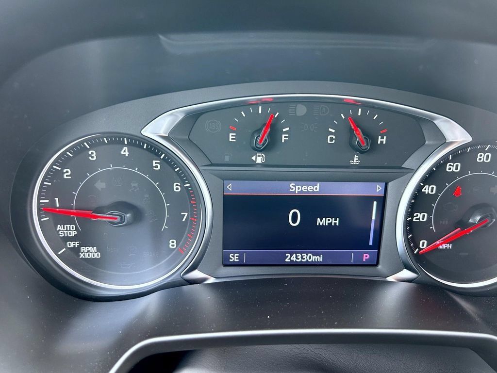 Used 2025 Chevrolet Blazer LT AWD/4WD image 15