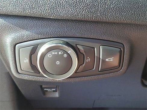 Used 2017 Lincoln MKC Reserve image 24