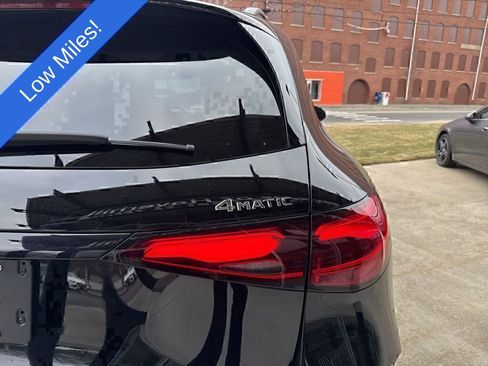 Certified 2026 Mercedes-Benz GLC 300 4MATIC image 9
