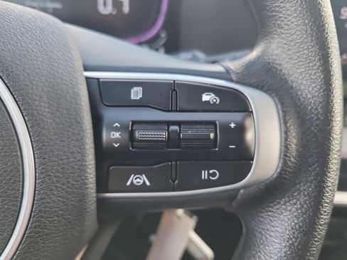 Used 2025 Kia Sportage LX image 29