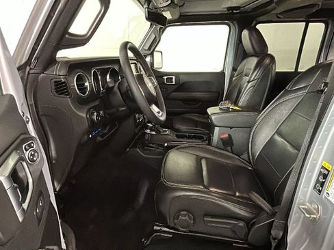 Used 2023 Jeep Wrangler Unlimited Sahara w/ Cold Weather Group AWD/4WD image 13