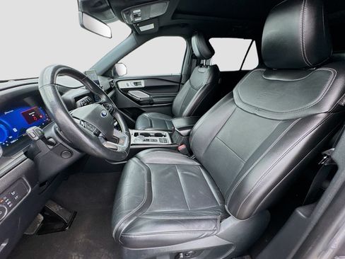 Used 2022 Ford Explorer ST w/ Equipment Group 401A RWD image 13