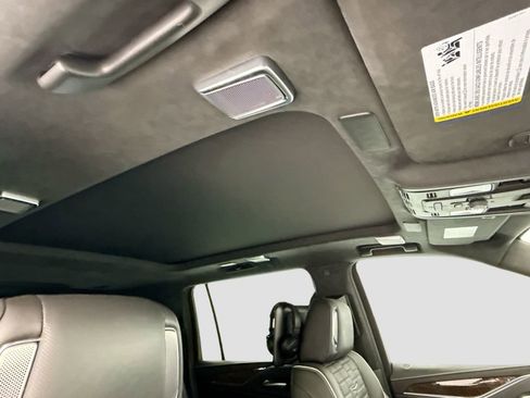 Used 2023 Cadillac Escalade ESV Sport Platinum w/ LPO, ONYX Package image 17
