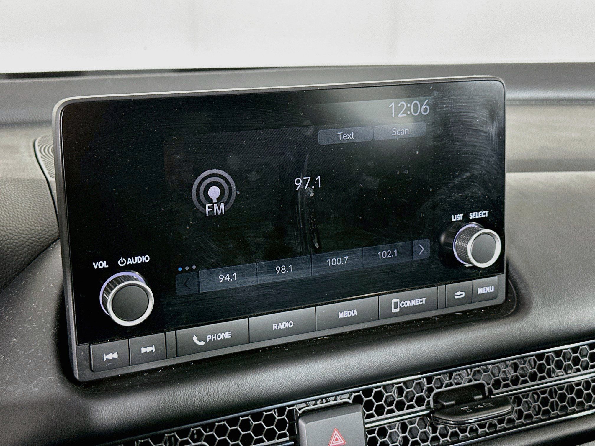Used 2025 Honda HR-V LX image 19