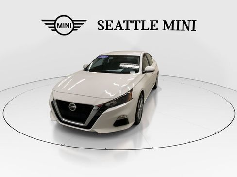 Used 2022 Nissan Altima 2.5 S FWD image 4