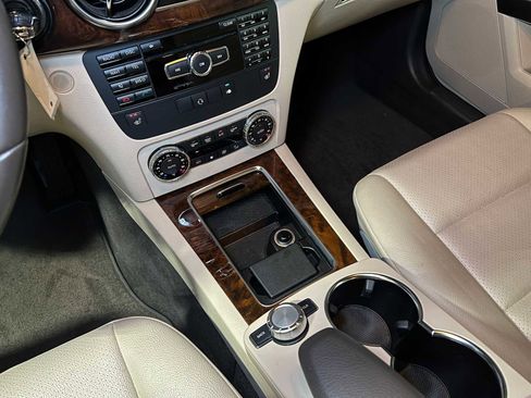 Used 2014 Mercedes-Benz GLK 350 4MATIC image 31