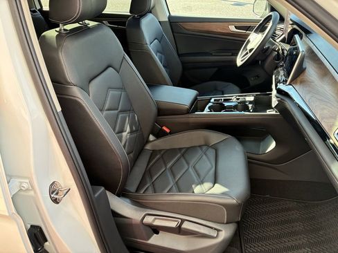 New 2026 Volkswagen Atlas SE image 38