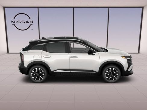 New 2026 Nissan Kicks SV w/ SV Premium Package AWD/4WD image 4