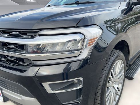 Used 2024 Ford Expedition Max Limited image 10