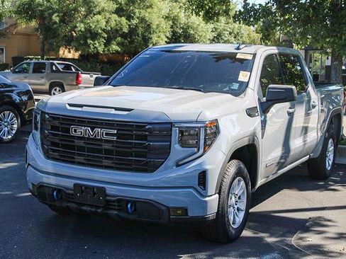 Used 2024 GMC Sierra 1500 Elevation image 25