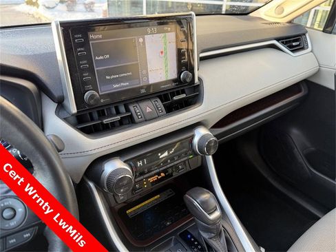 Used 2020 Toyota RAV4 Limited image 26